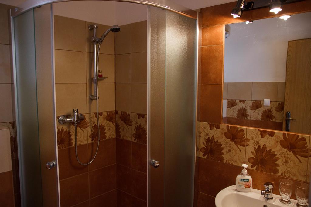 Penzion Conti Trencianska Tepla Extérieur photo